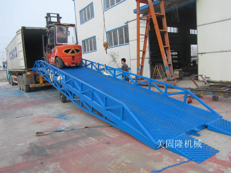 移动登车桥厂家