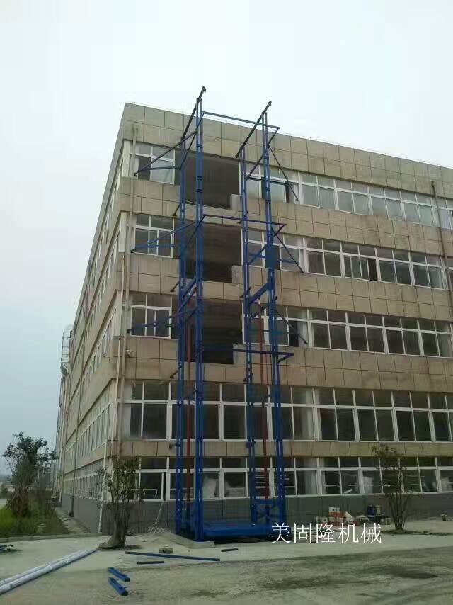 室外双臂导轨式升降机厂家